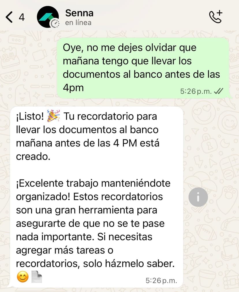 Conversación de WhatsApp con Senna mostrando recordatorios inteligentes
